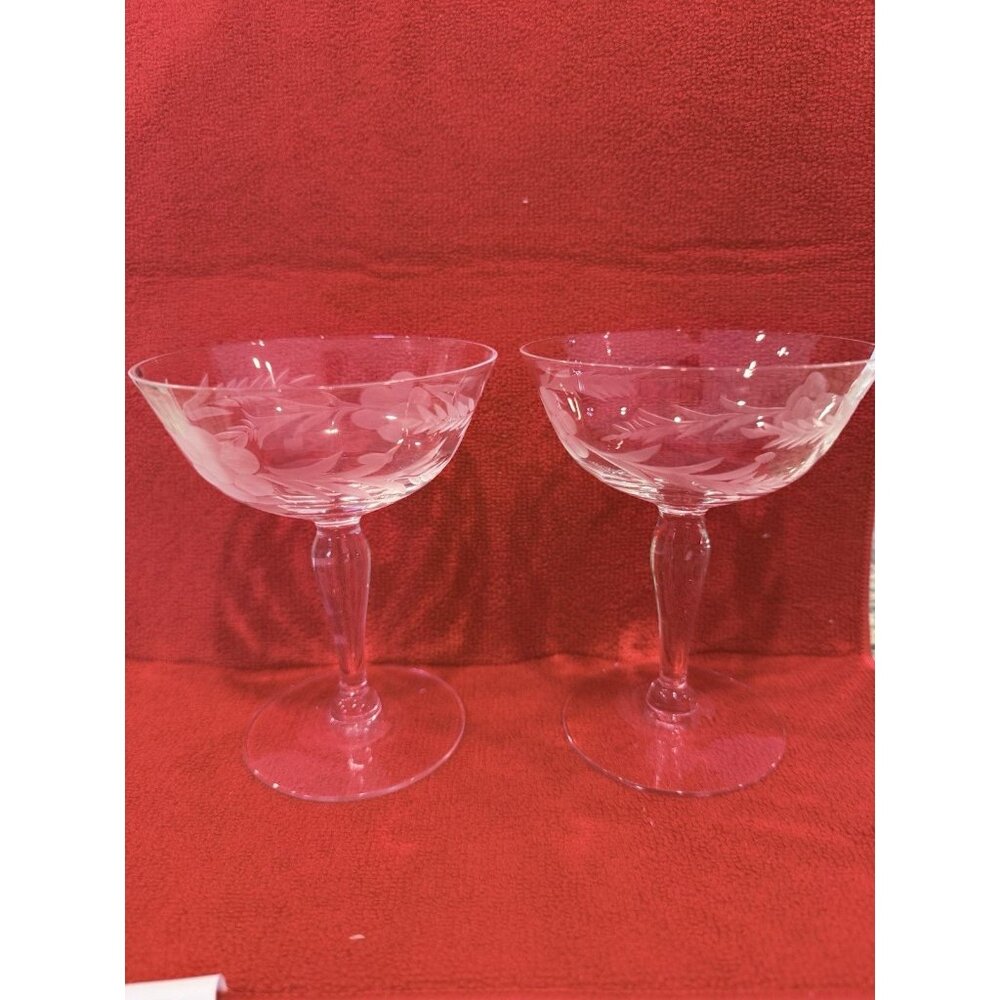 Vintage Sherbert Champagne Etched Coule Glass Set Of 4 - 5 Inches Tall Flowers